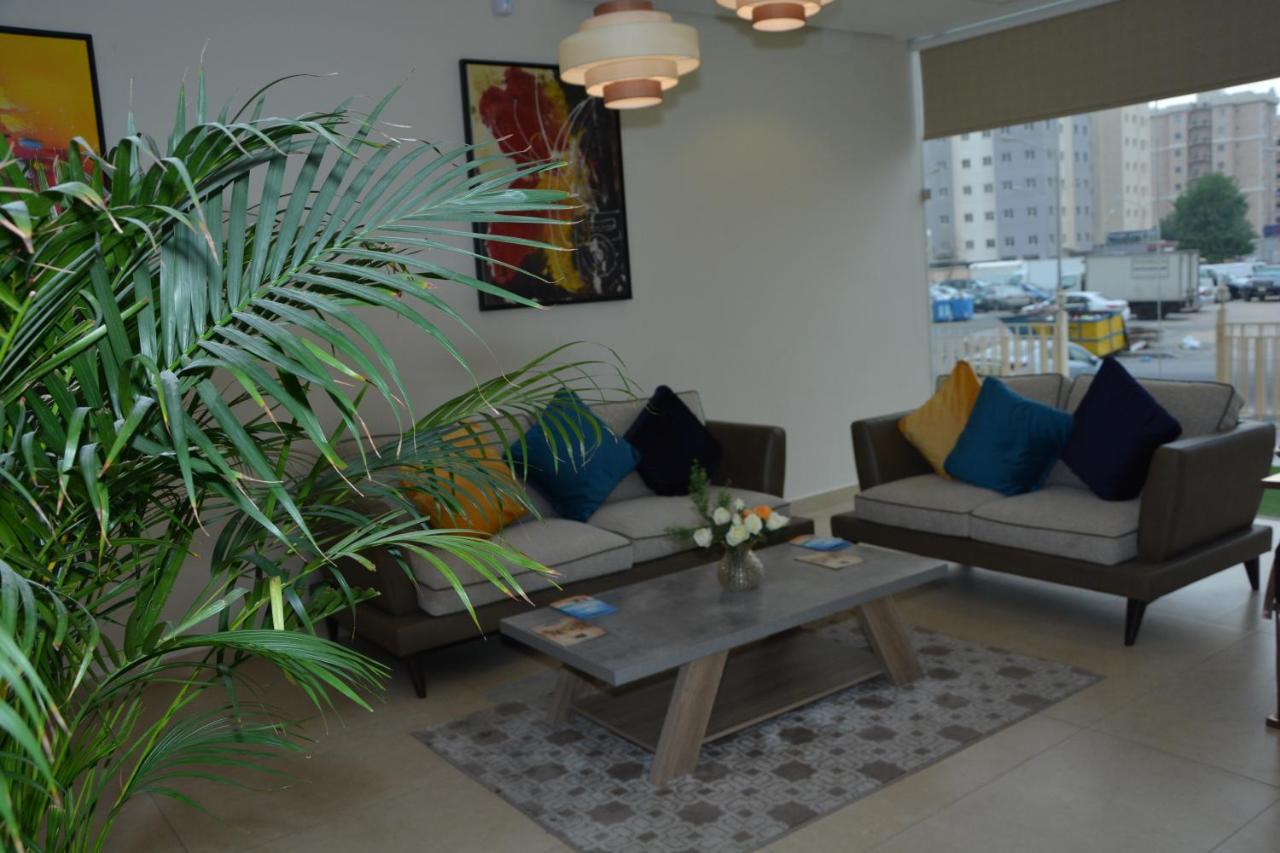 Albergue The Lofts Kuwait Fintas Kuwait City Exterior foto